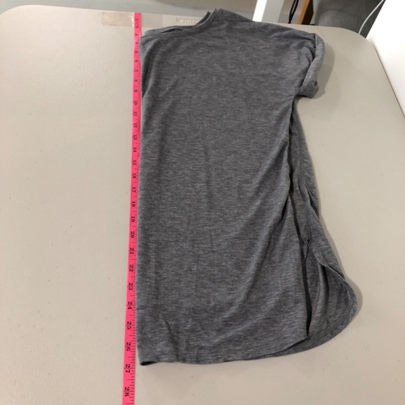 GapFit Breathe Womens Tee Size Medium Heather Gray Roll Sleeve Side Slit Workout - Picture 12 of 14